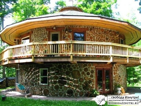 Круглый дом из глиночурки