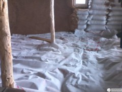 На бутылки ветроизоляцию, чтобы сэкономить раствор